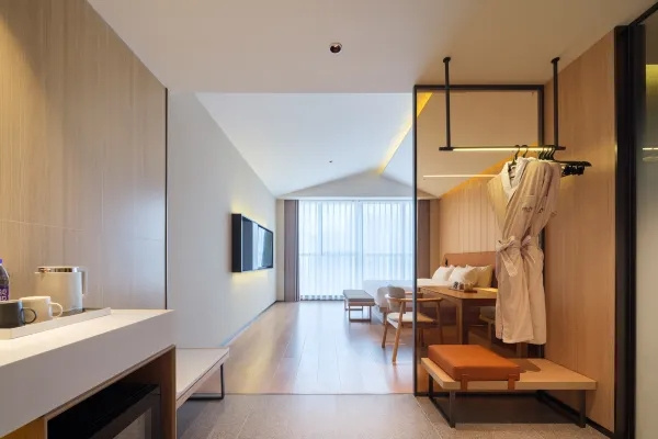 Wide-View Double room (full double bed)