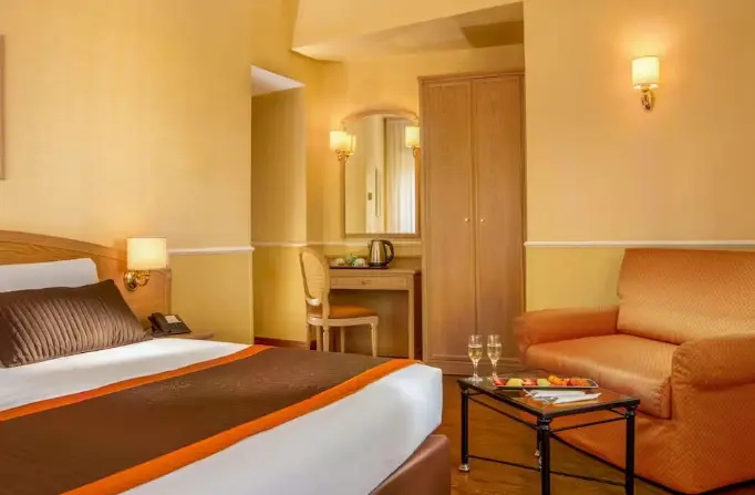 Omnia Deluxe Double room with panoramic balcony (full double bed)