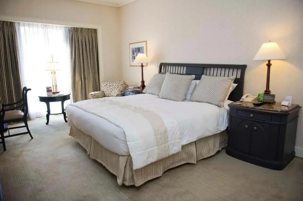 Club InterContinental High Floor Double room (full double bed)