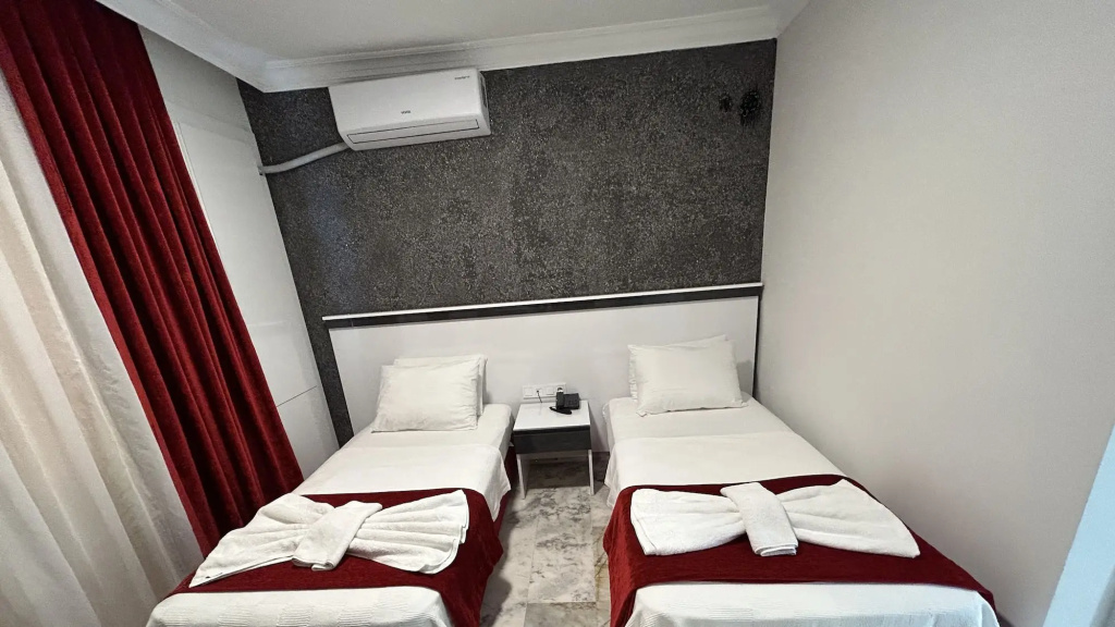 Standard Double room (twin beds)