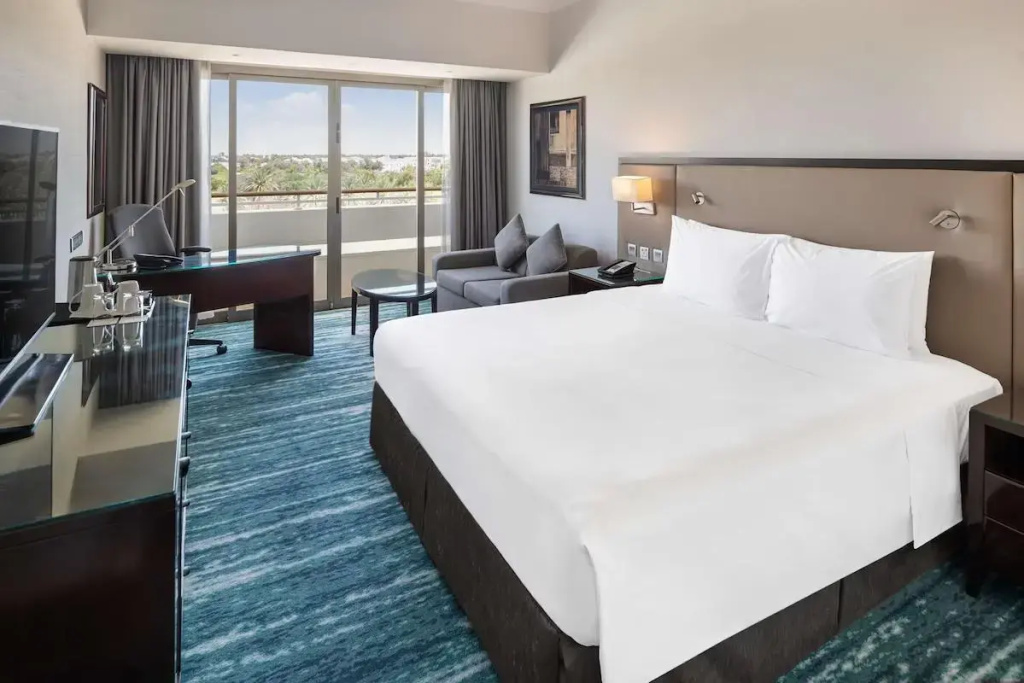 Superior Double room with pool view (full double bed)