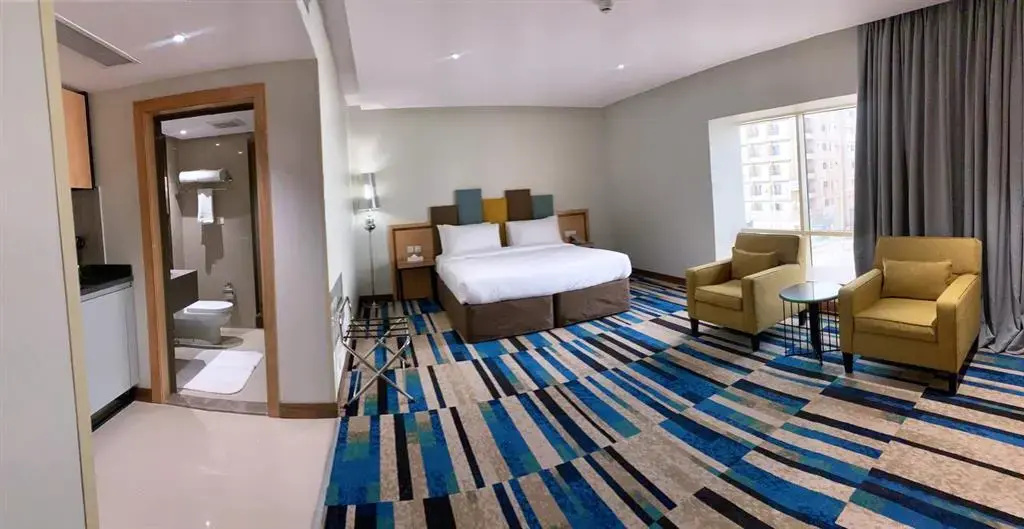 Double Suite (full double bed)