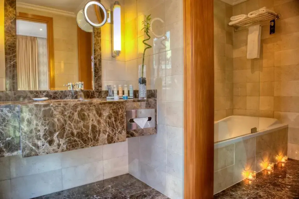 Radisson BLU Martinez Hotel, Beirut - Chambres