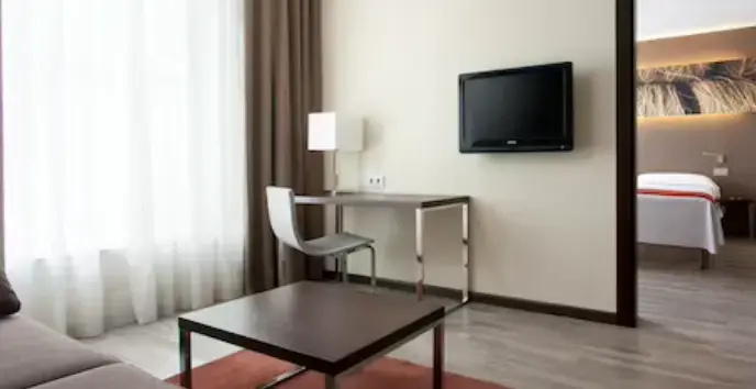Double Junior Suite (full double bed)