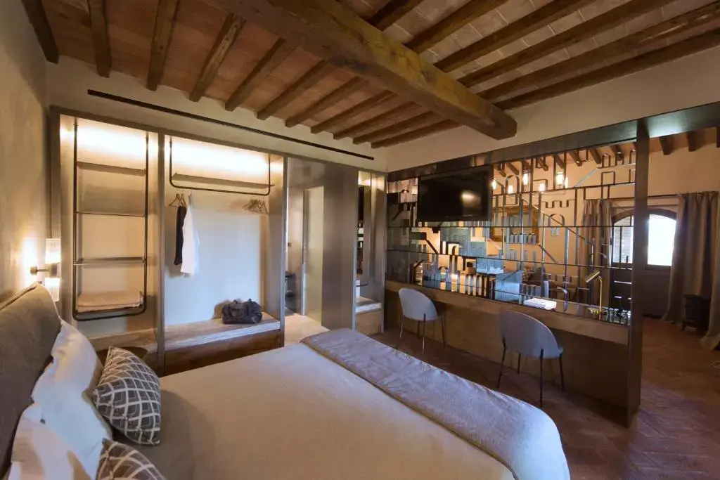 Double Suite (full double bed)