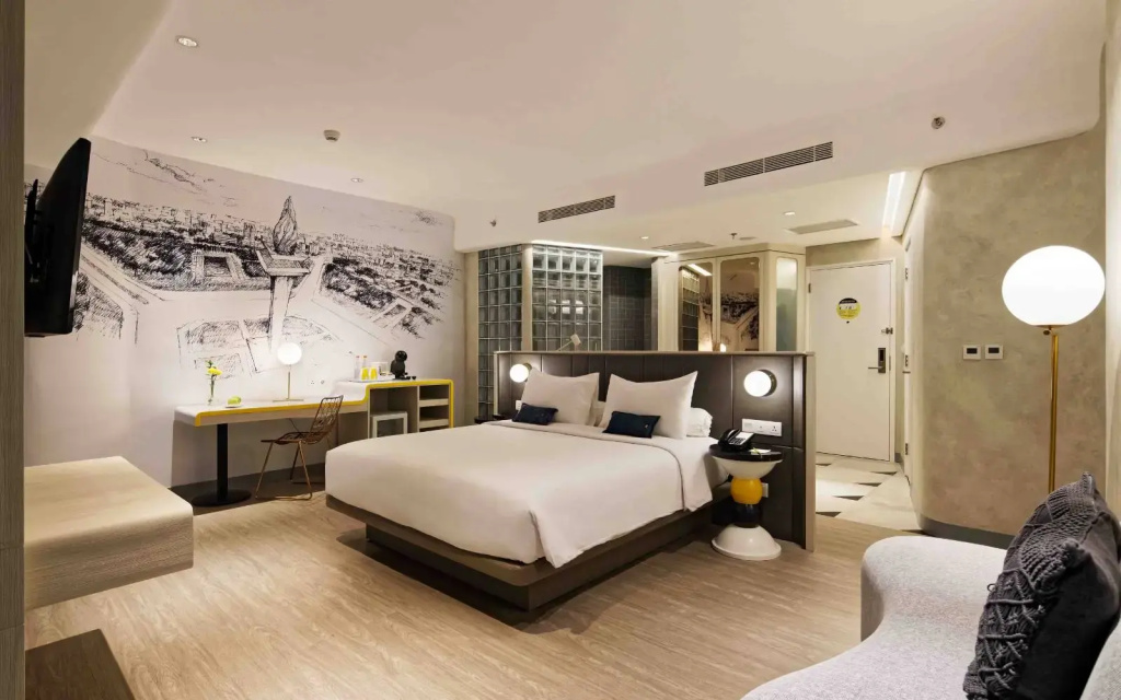 Double Yello Suite (full double bed)