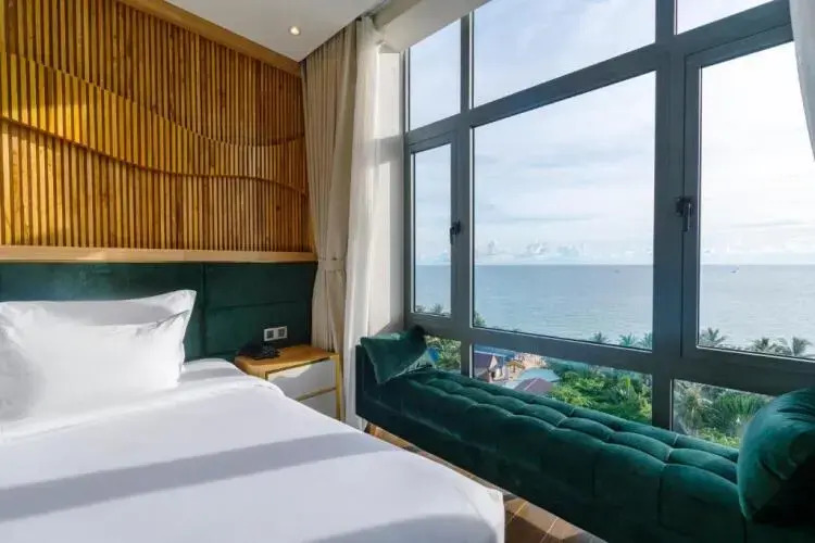 The Tahiti Beach Hotel