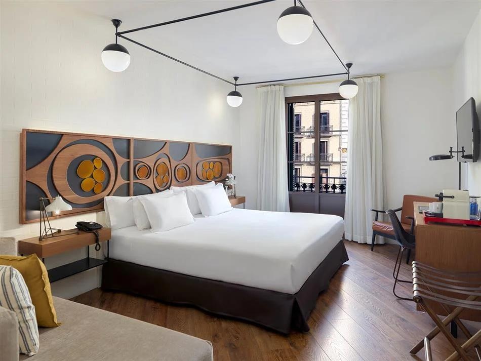 H10 Metropolitan Room Type - Rambla Double room (full double bed) H10 Metropolitan Room Type - Rambla Double room (full double bed)