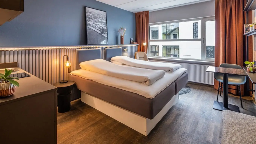Double Studio (full double bed)