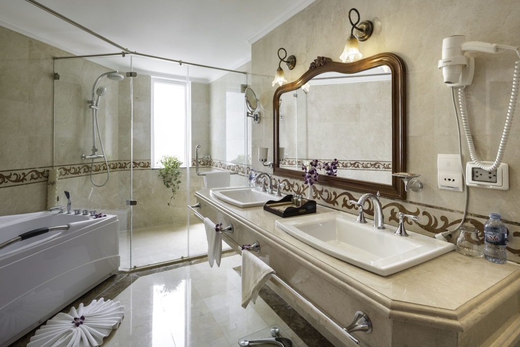 Grand Hotel Saigon