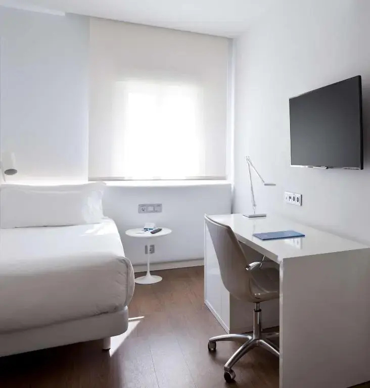 Basic Single room