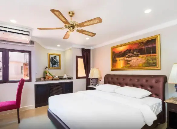 Deluxe Double Suite (full double bed)