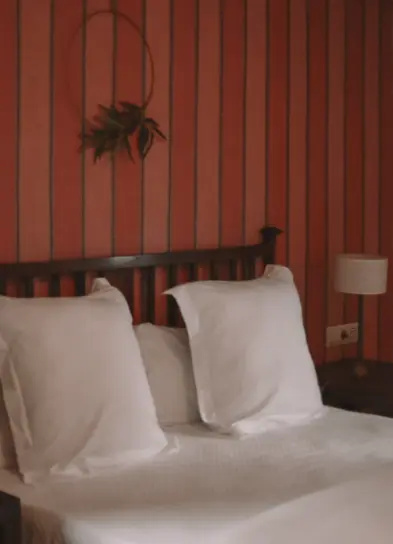 9 Double room (full double bed)