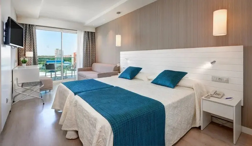 Standard Double room (full double bed)