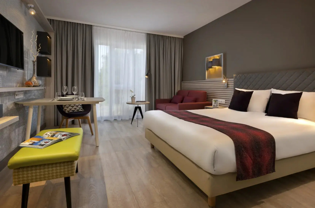 Executive Double Studio (full double bed)