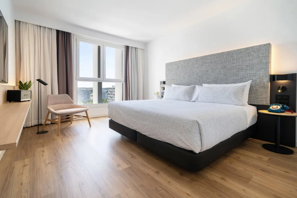 Connecting The Townhouse