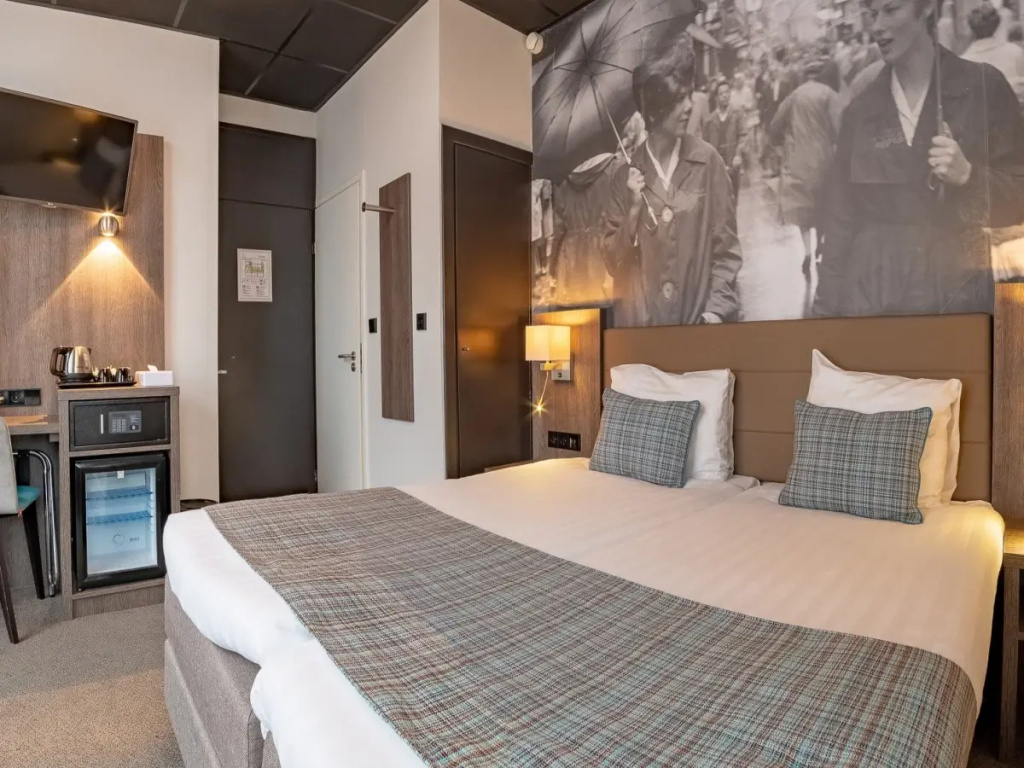 Superior Double room (full double bed)