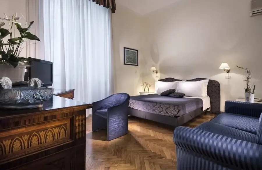 Classic Double room (full double bed)