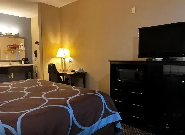 Double room (full double bed)