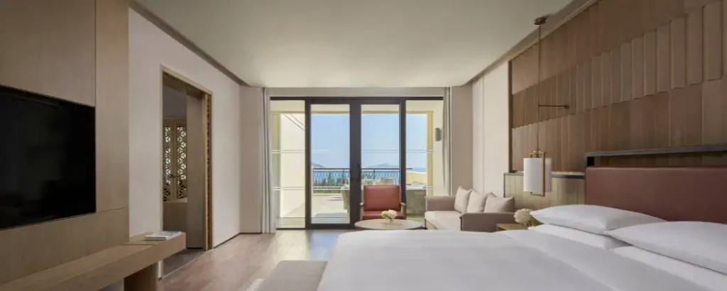 Vice Presidential Panoramic Double Suite with ocean view (full double bed)