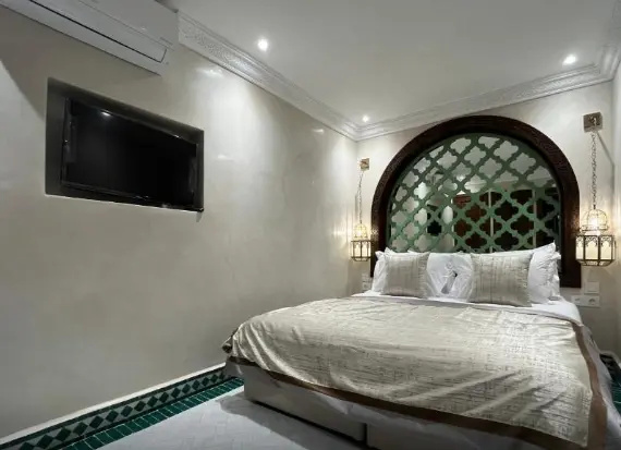 4 Bedrooms Privatized Green House