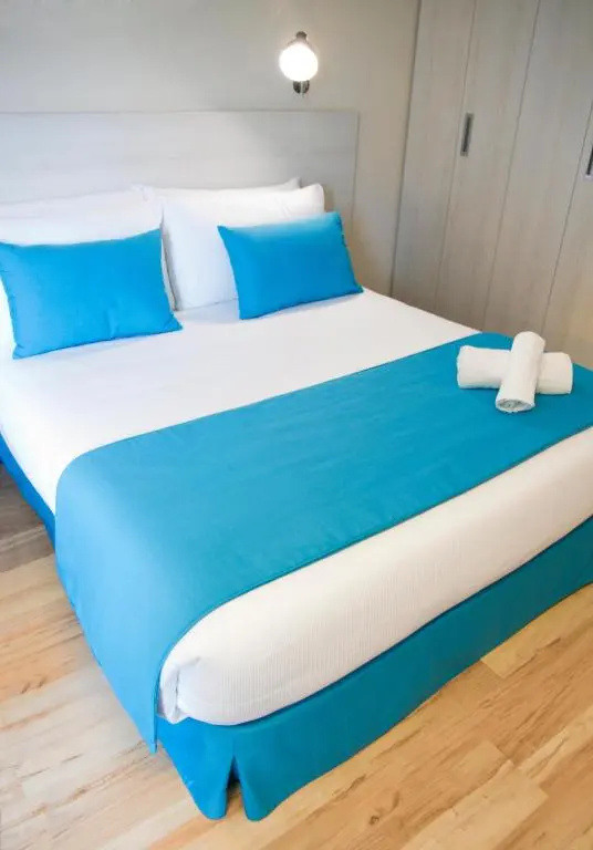 Double room with balcony and with pool view (full double bed)