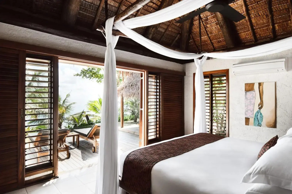 Pool Villa beachfront