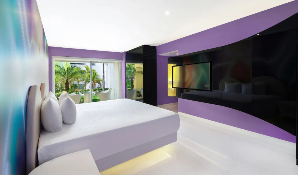 Trendy Playful Experience Double room with garden view (full double bed)