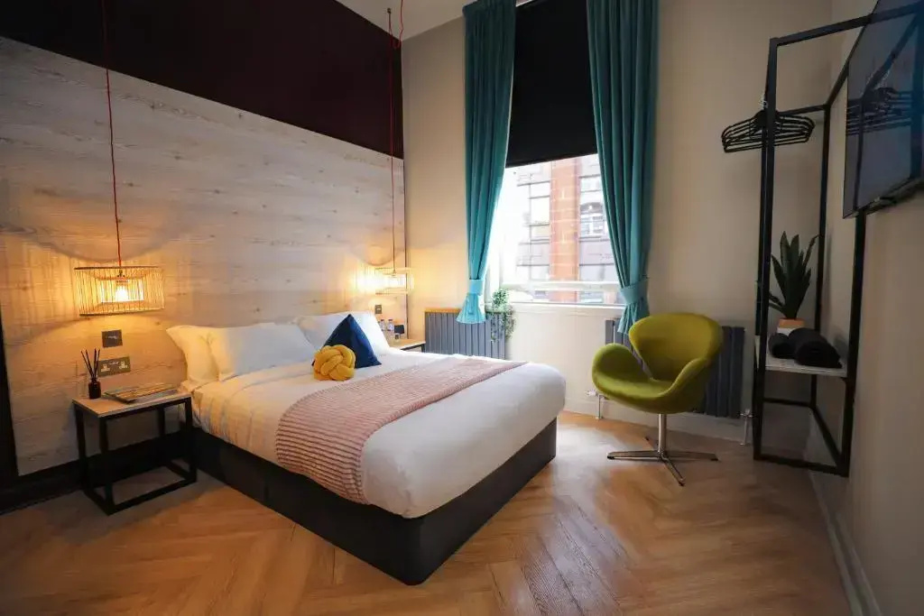 With Ensuite Double room (full double bed)