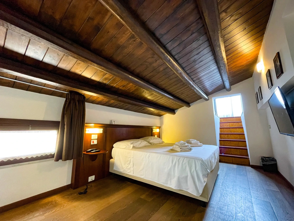 Double Terrace Suite full double bed