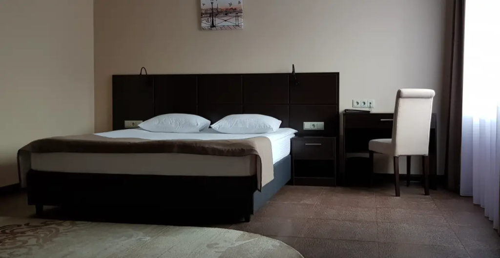 Dajmond Lugovaya Hotel Room Type - Business Double Junior Suite full double bed