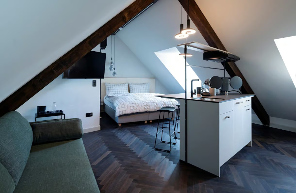 The Lubo L room
