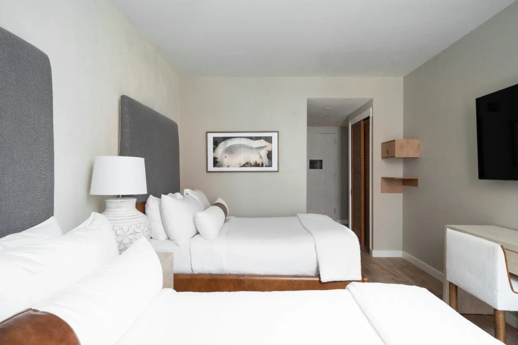 Deluxe Quadruple room