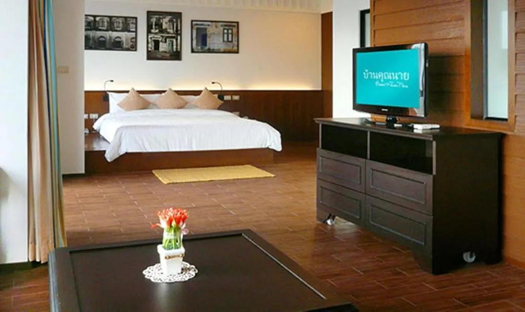 Double Suite (full double bed)