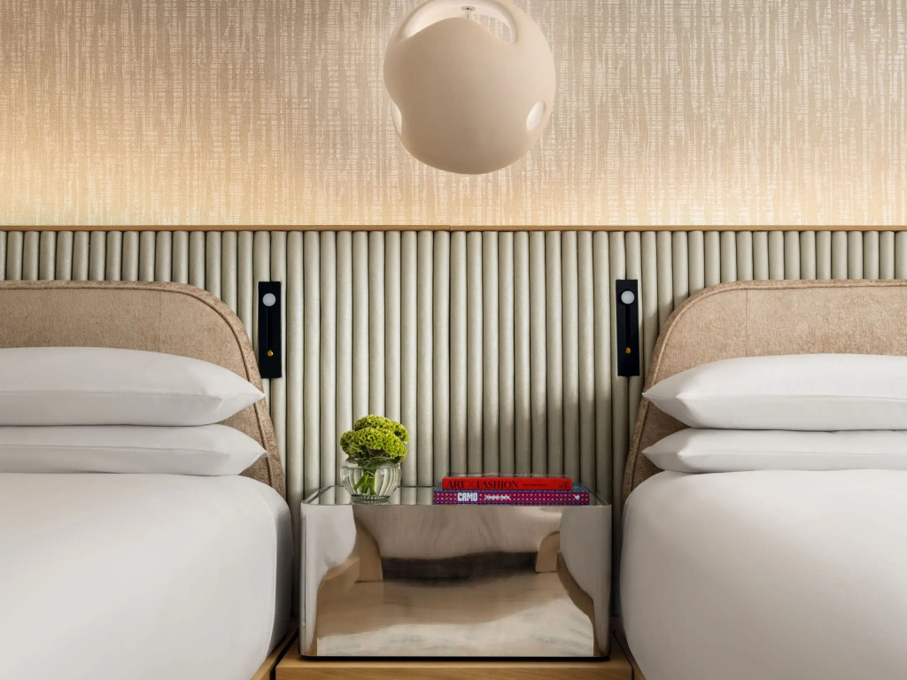 Double room with balcony (twin beds)