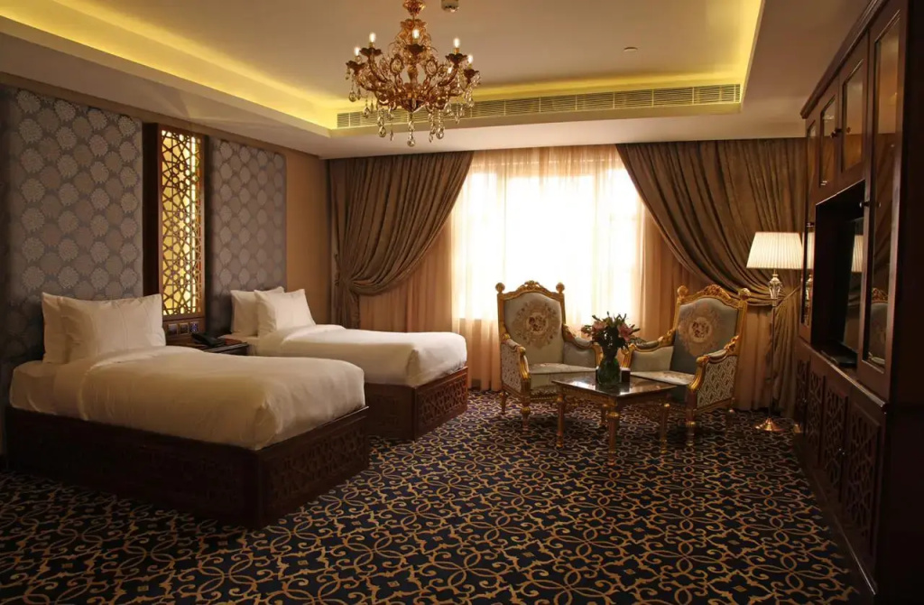 Deluxe Double room (full double bed)
