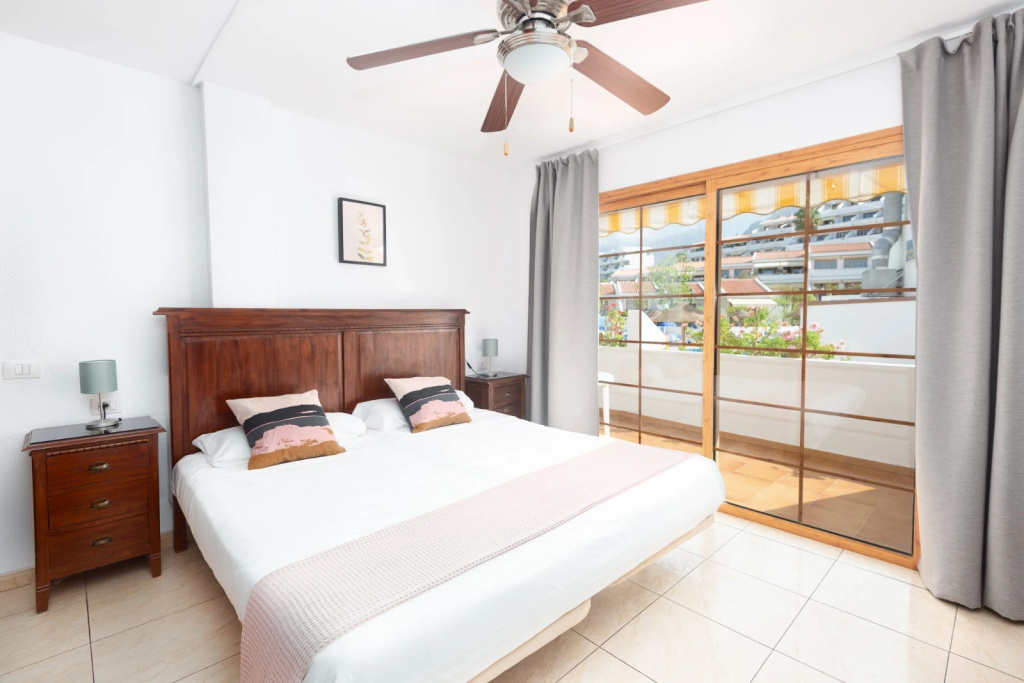 2 Bedrooms Apartment