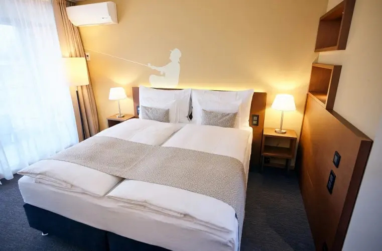 Sporthaus (Annex) Double room with balcony (full double bed)