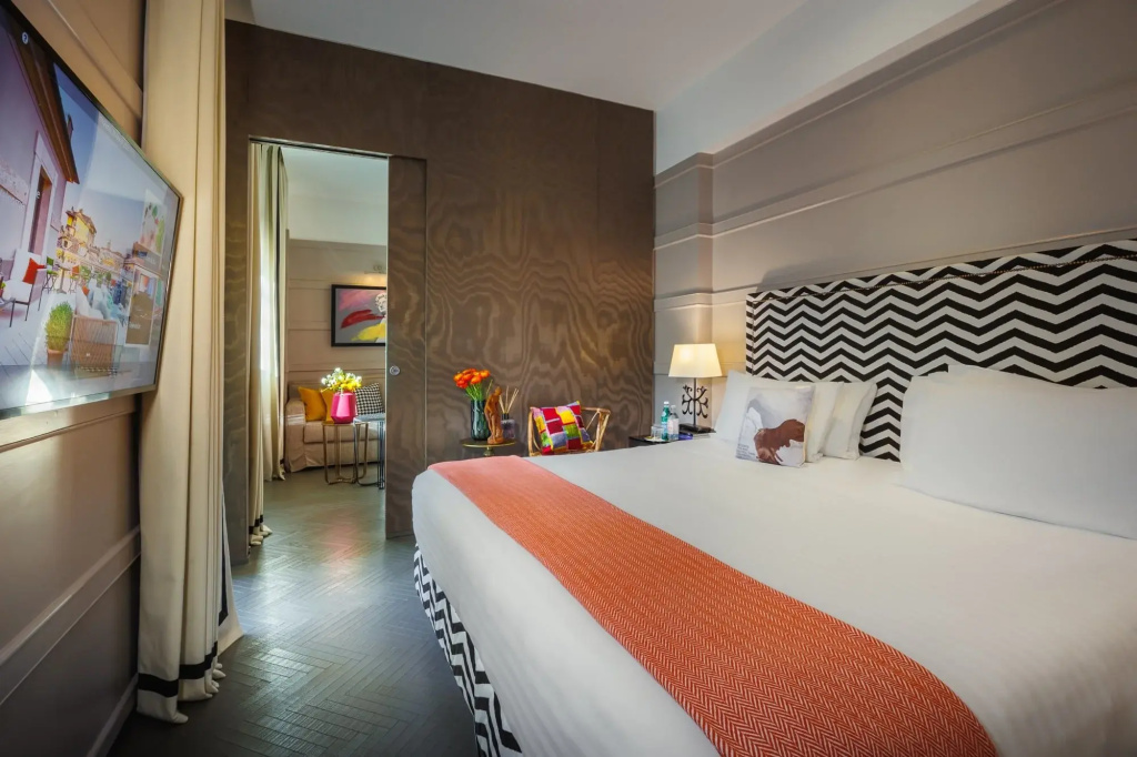 Deluxe Double Junior Suite (full double bed)