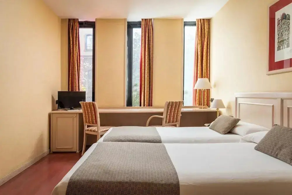 Double room with view (twin beds)