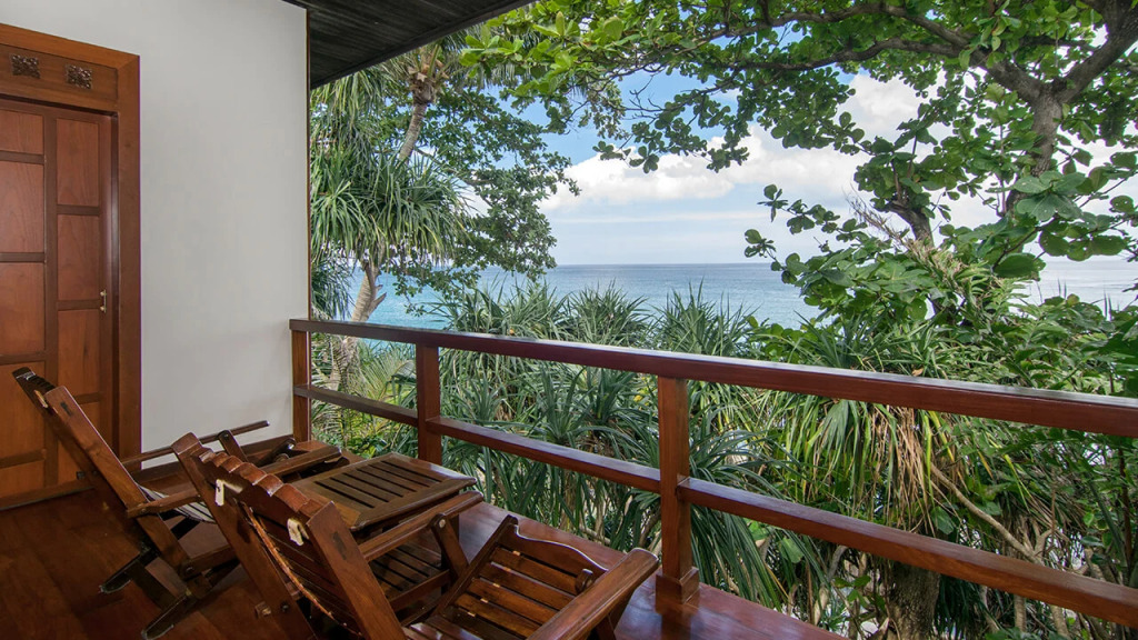 Двухместный номер с видом на океан двуспальная кровать в Marina Phuket Resort