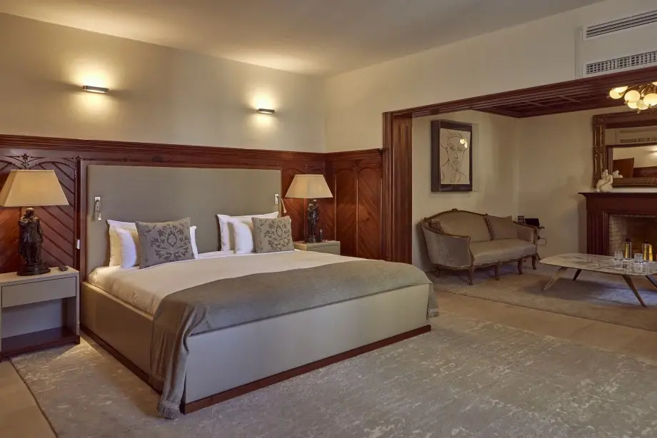 Superior Double Suite (full double bed)