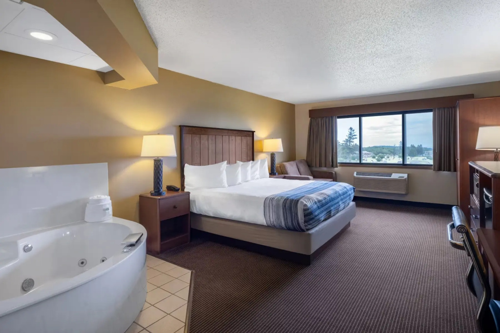 (Second Floor) Double Suite (full double bed)