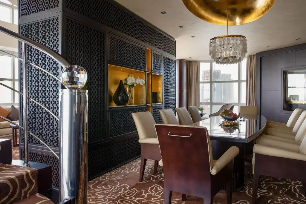 Jumeirah Emirates Towers