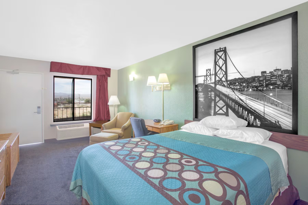 Junior Double room (full double bed)
