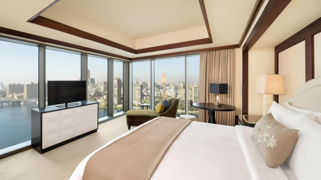 St. Regis Double Suite (full double bed)