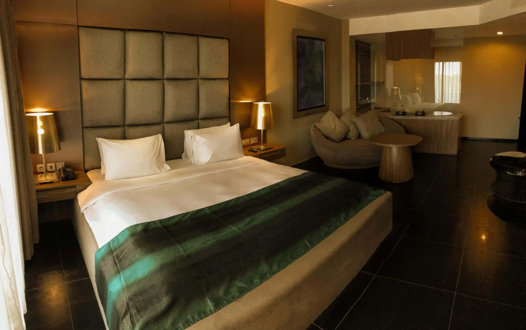 Executive Double Suite (full double bed)