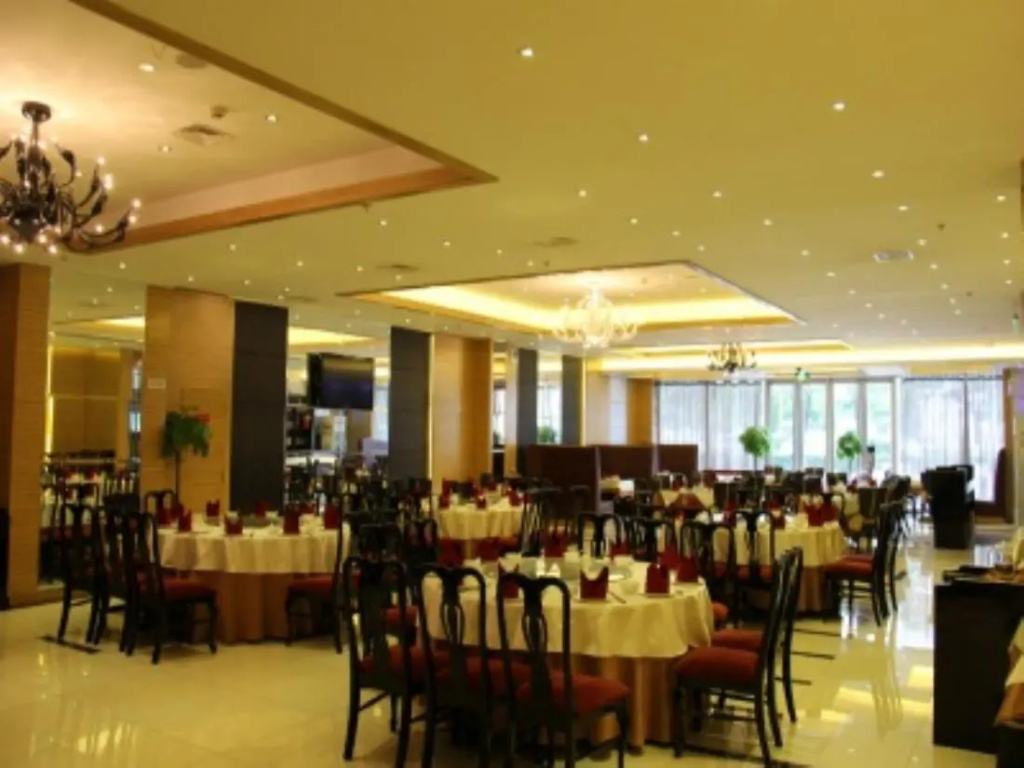 Food & Beverage