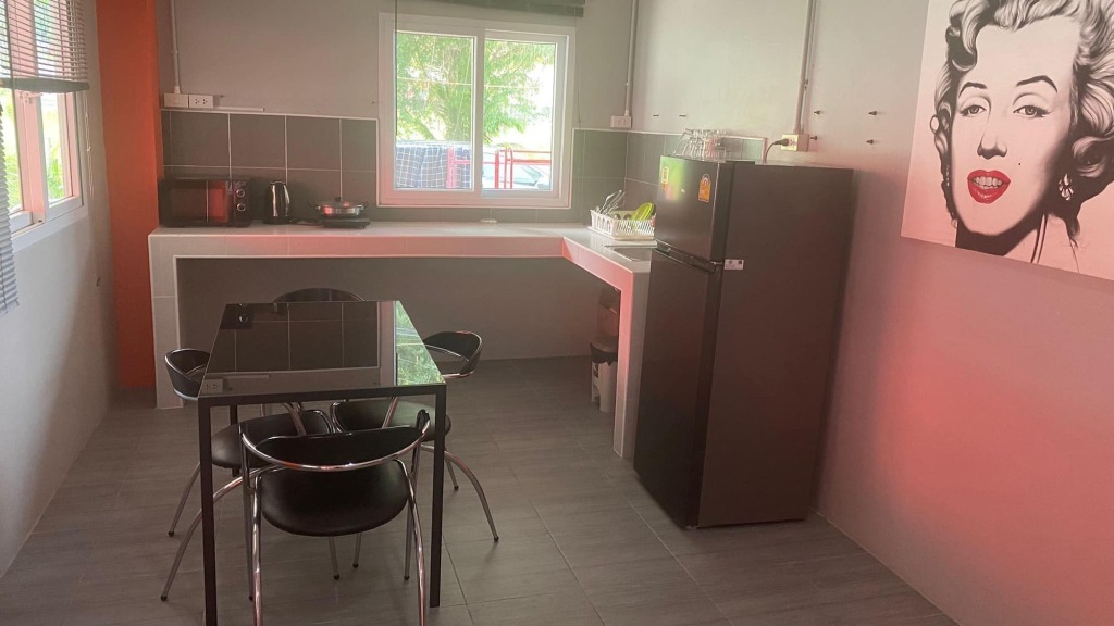 Семейный номер в Karon Studio Apartment
