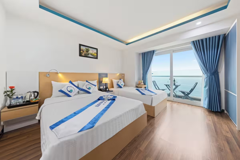Deluxe Double room (full double bed)